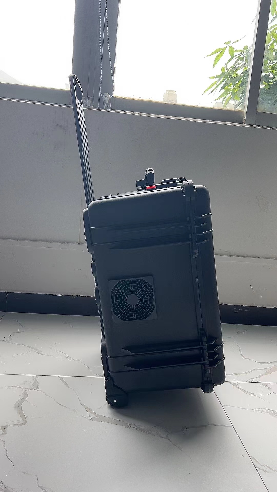 越秀手拉箱型移动通信干扰器